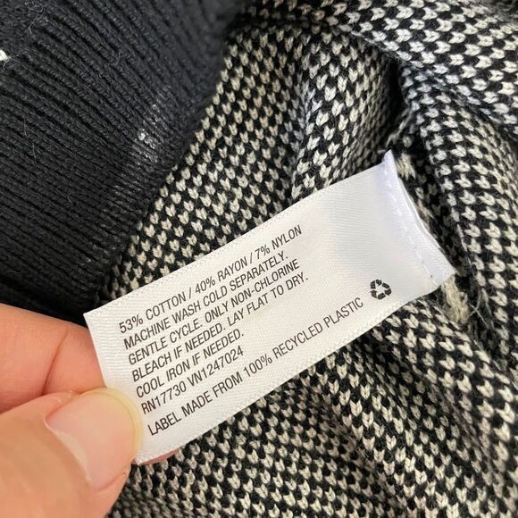 Future Collective Target Gingham Check Knit Crop Top + Biker Shorts (Small) - Picture 7 of 8